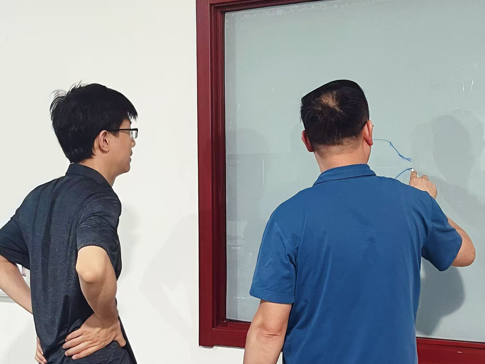 中国计量科学研究院专家考察苏州亿科湿度发生器！