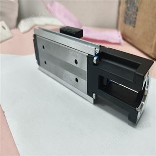 KR1502A-0025-P0-11A0江崎推薦日本進口THK低噪音滑塊模組