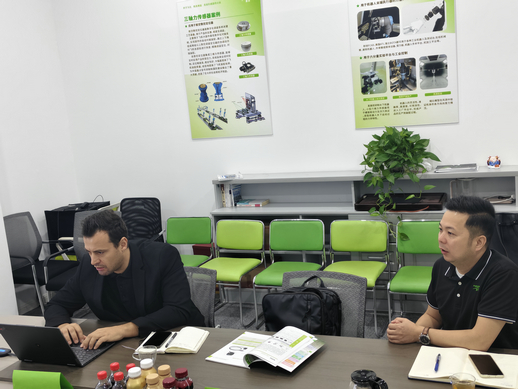 4_1.jpg 瑞士BOTA公司蒞臨我司交流,共商六維力矩傳感器新技術(shù)