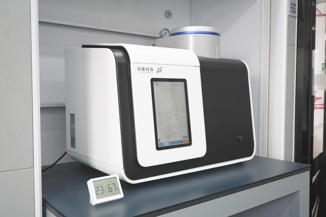 輕質油不同裝樣方式的燃燒熱測試結果對比(GB/T 384-2025測試方法)