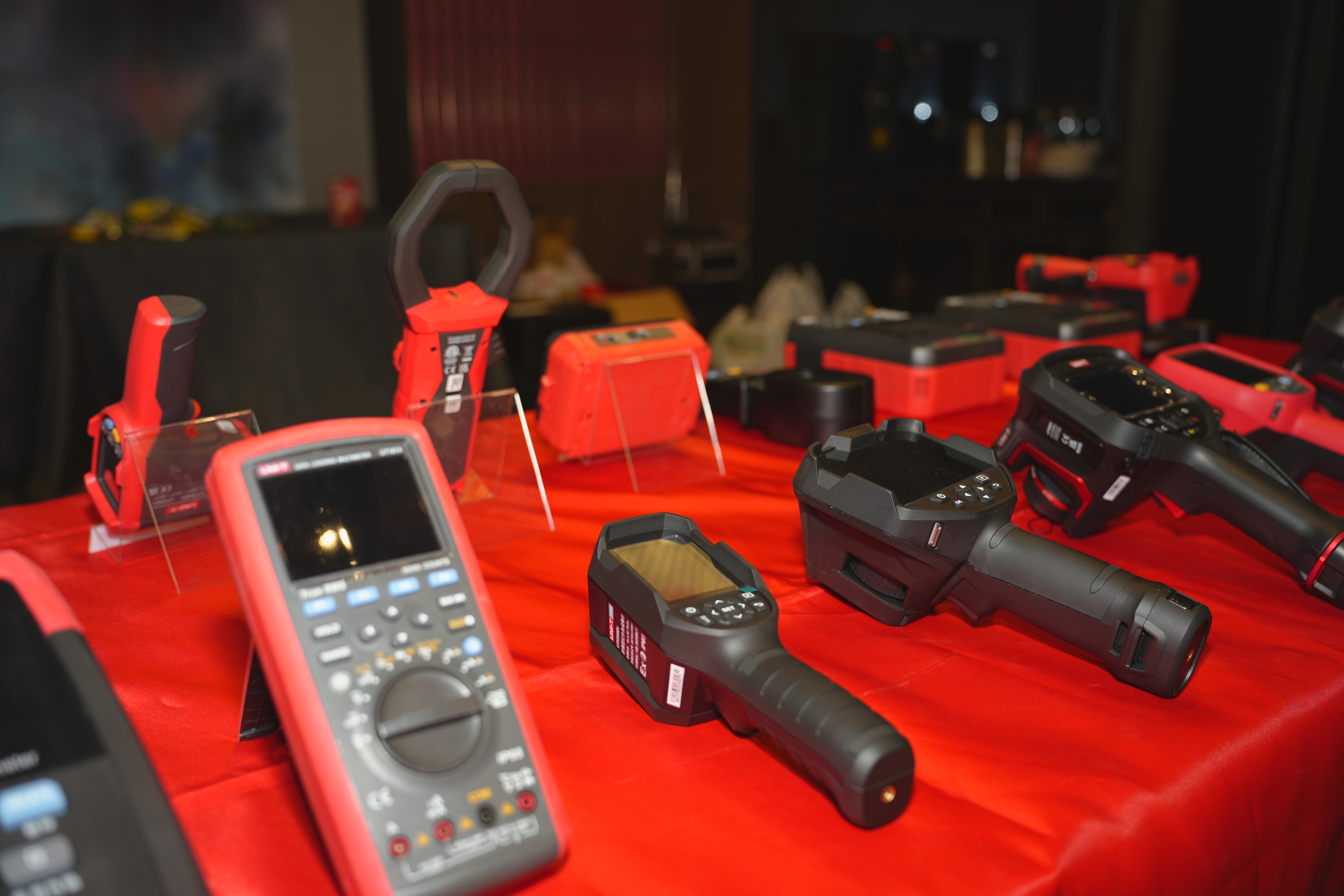 520316A5B5DD271598B5D8D59DA9851C.jpg 河南嘉宸仪器设备有限公司出席优利德华中区新品交流会